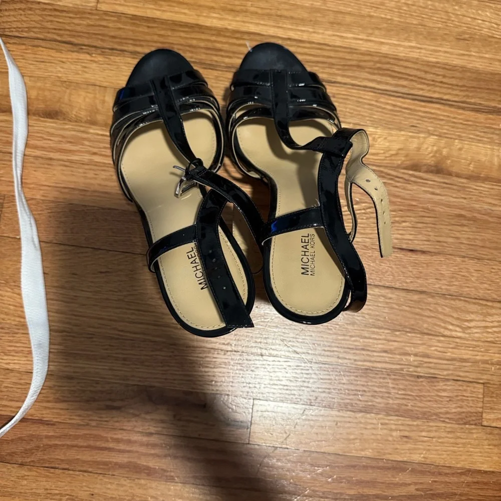 Michael Kors Glossy Black Catalina Heels - Picture 3 of 5